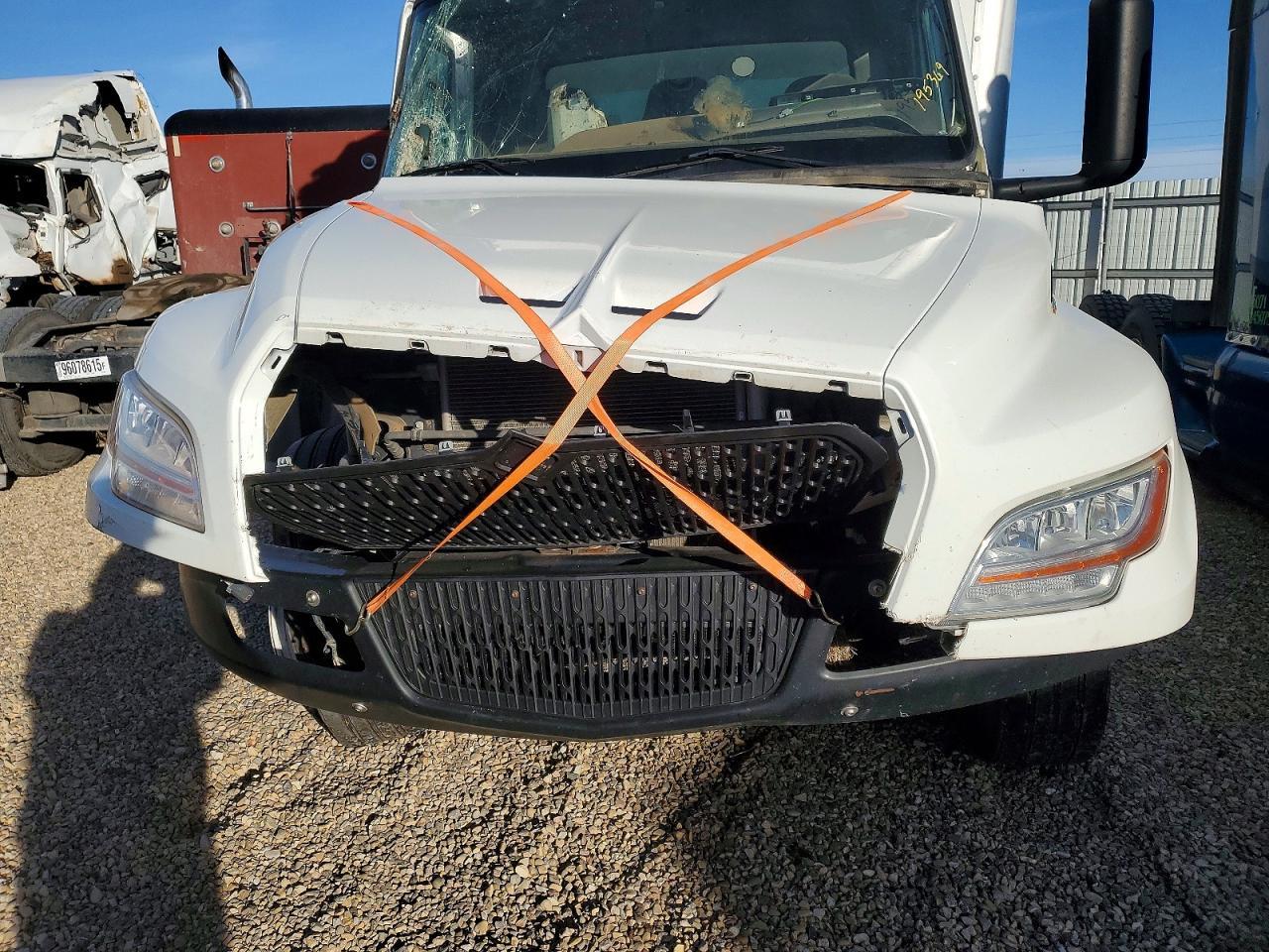 2023 International MV607 BOX Truck