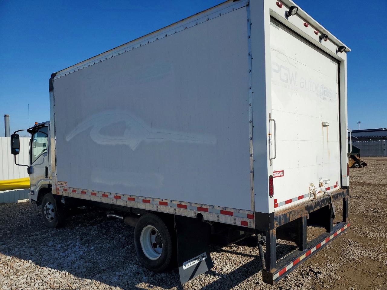 2019 Isuzu NPR HD BOX Truck
