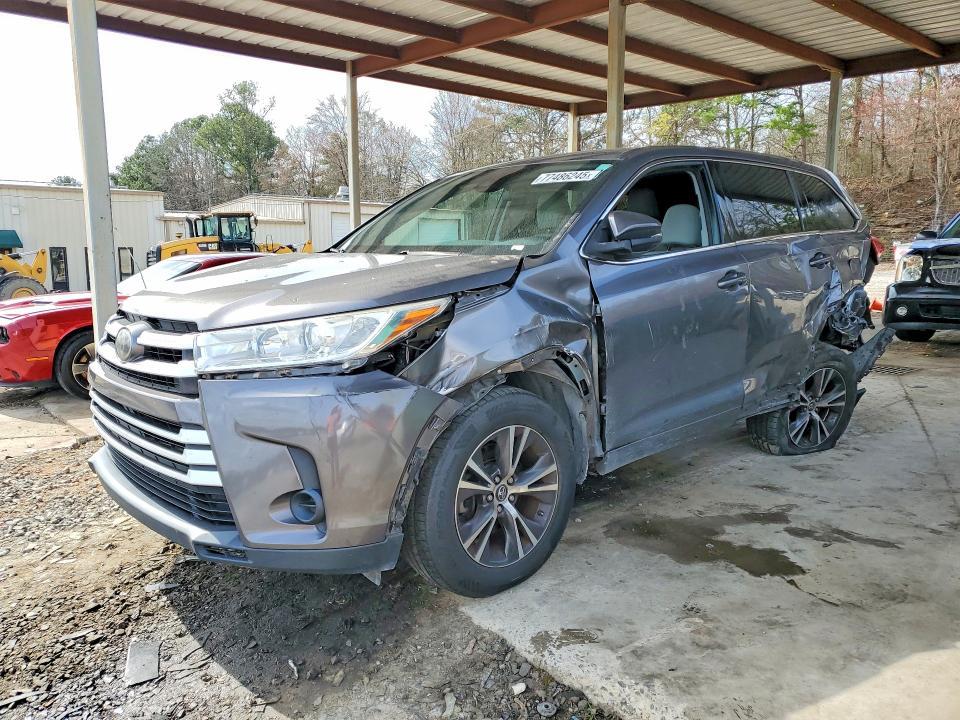 2017 Toyota Highlander le