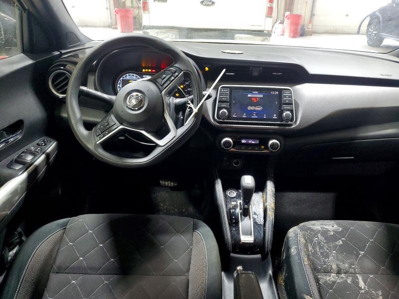 2020 Nissan Kicks sv