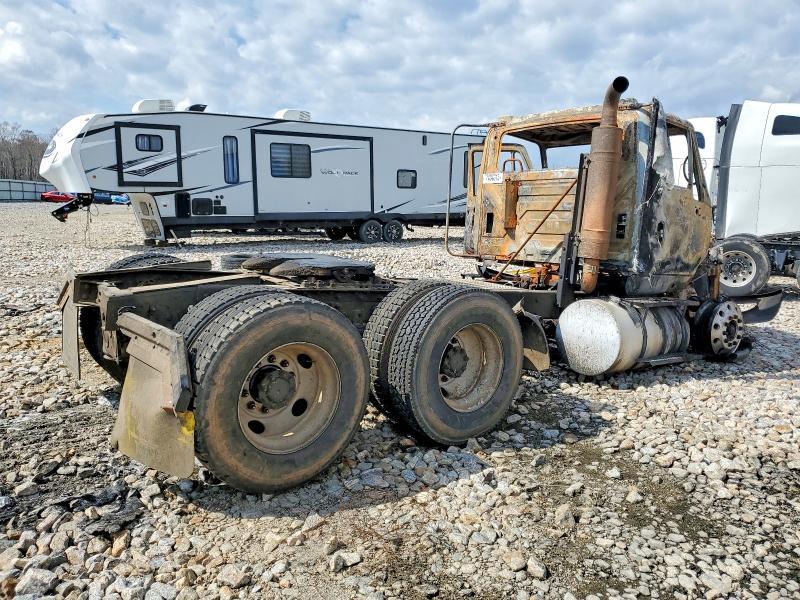 2007 International 8600 Semi Truck