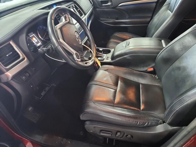 2018 Toyota Highlander se