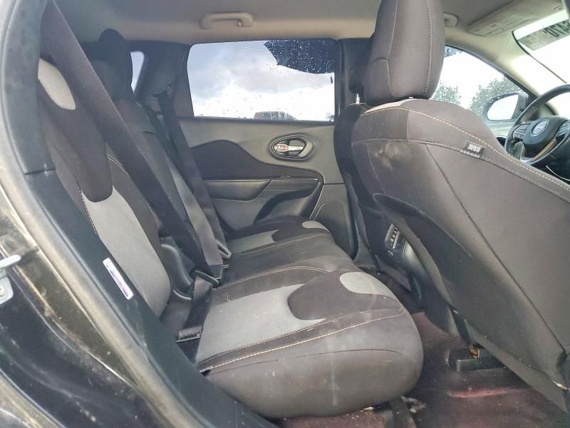 2016 Jeep Cherokee Sport