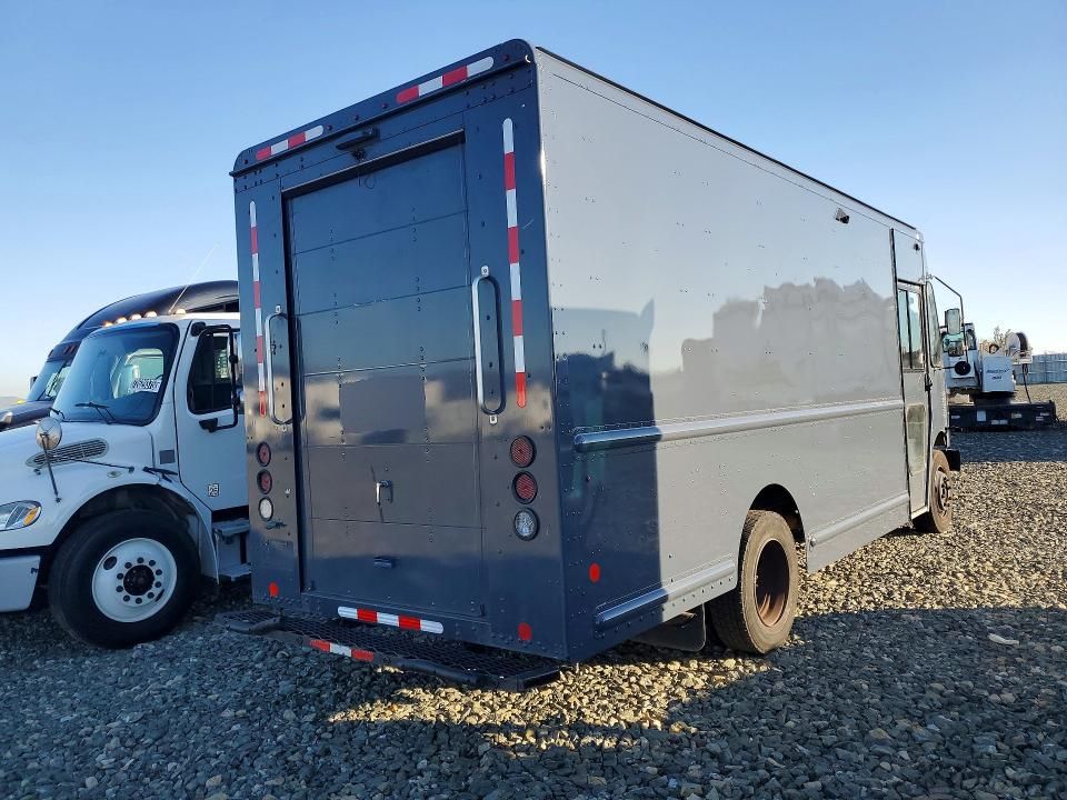 2020 Freightliner Mt 45G Delivery Truck