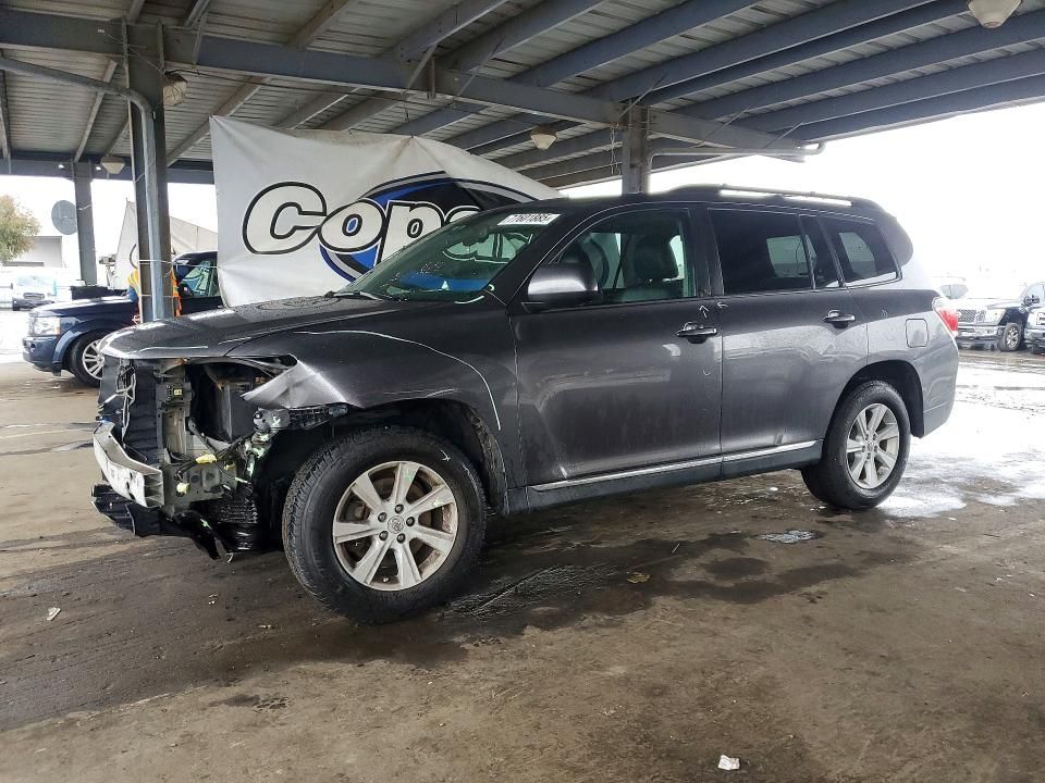 2013 Toyota Highlander Base