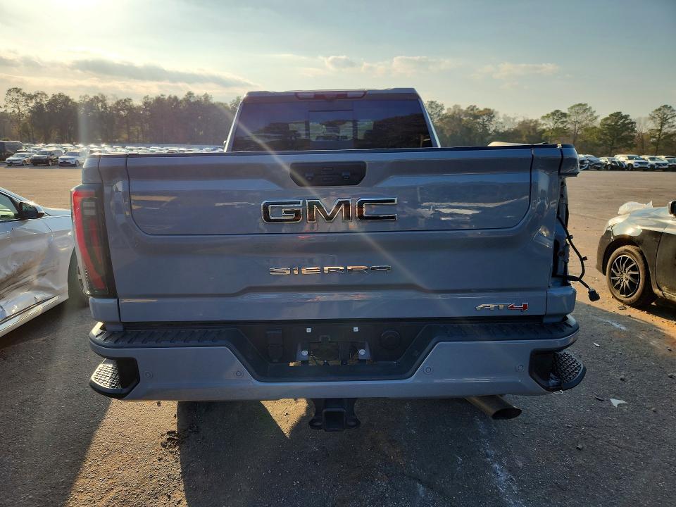 2025 GMC Sierra K2500 AT4