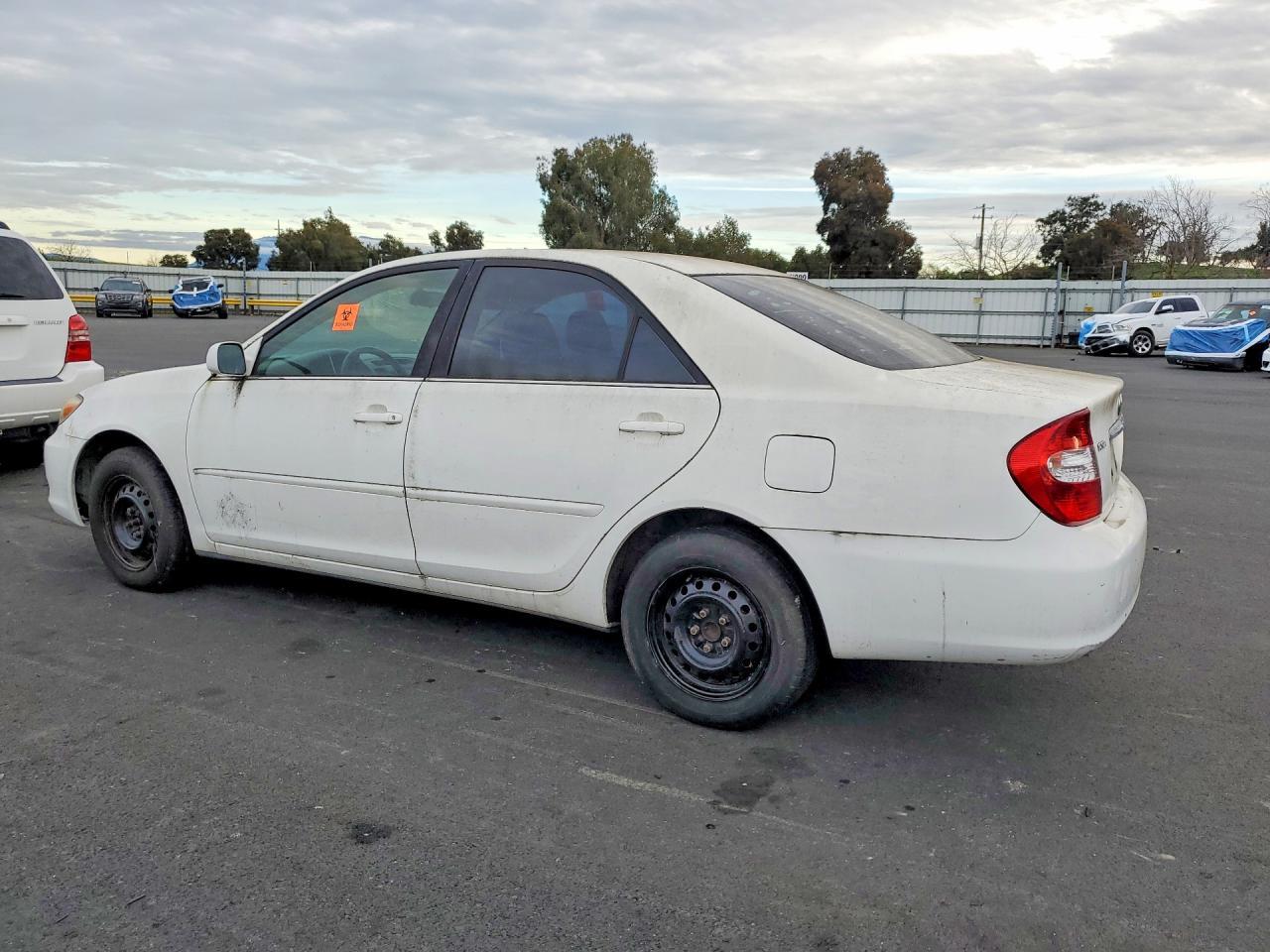 2004 Toyota Camry le