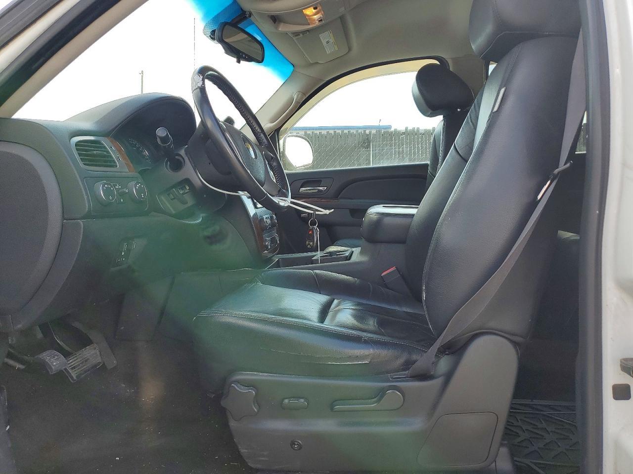 2011 Chevrolet Avalanche ls