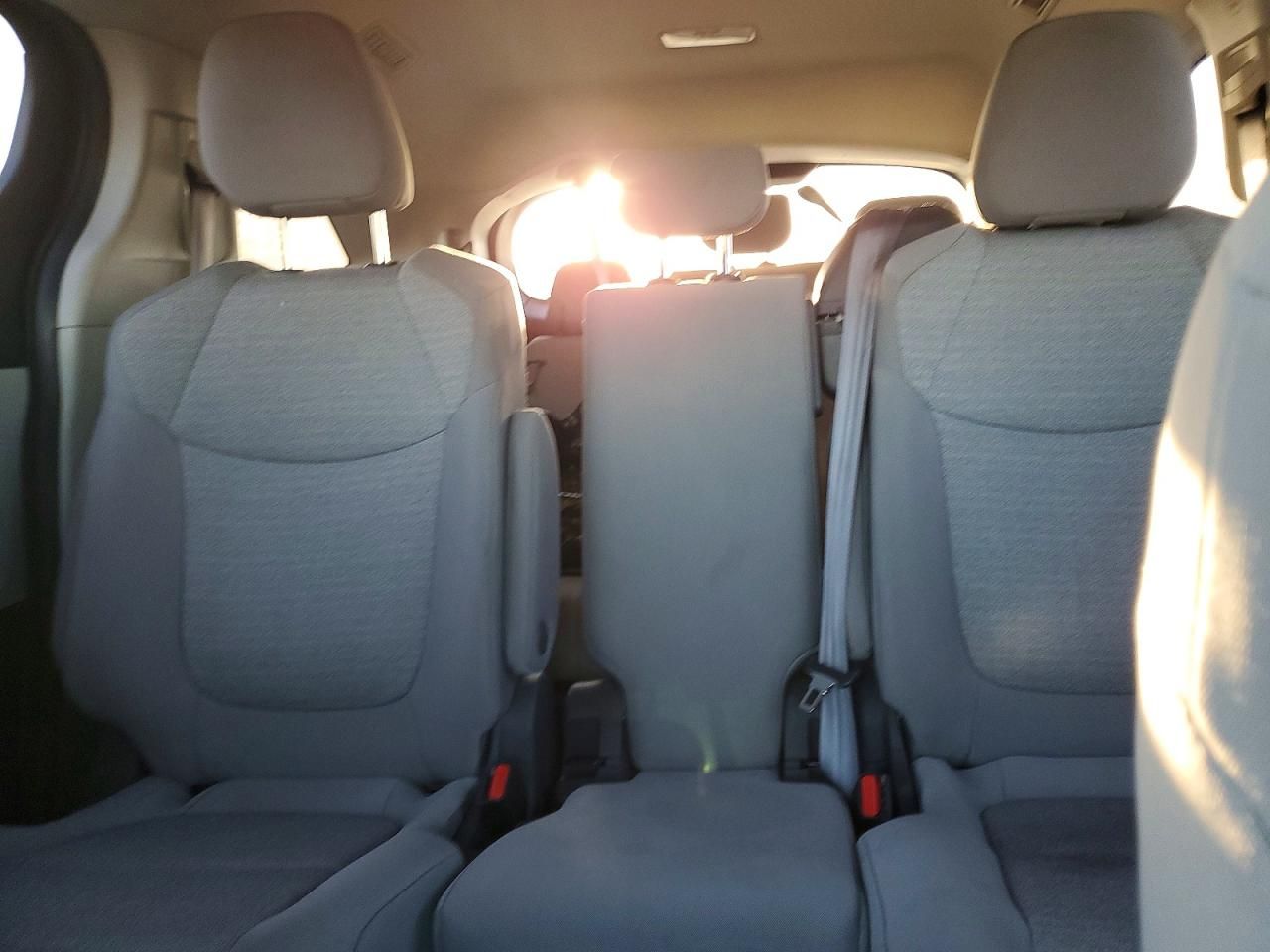 2021 Toyota Sienna le