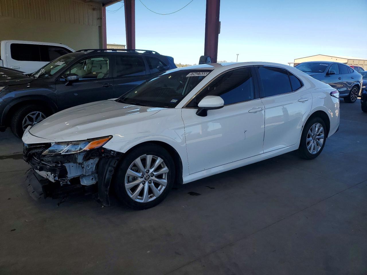 2020 Toyota Camry le