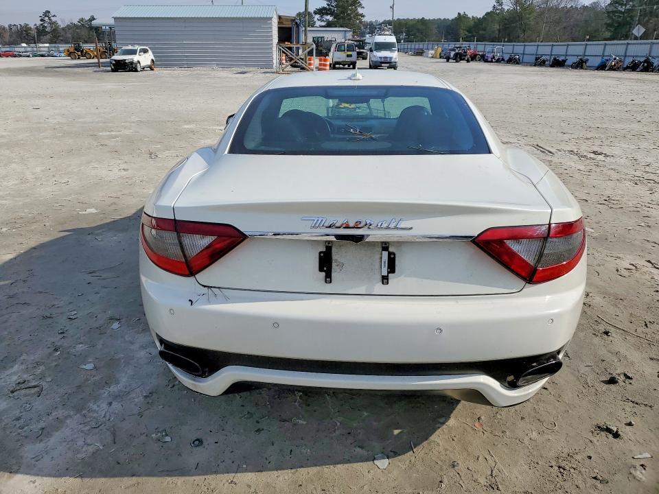 2013 Maserati Granturismo s