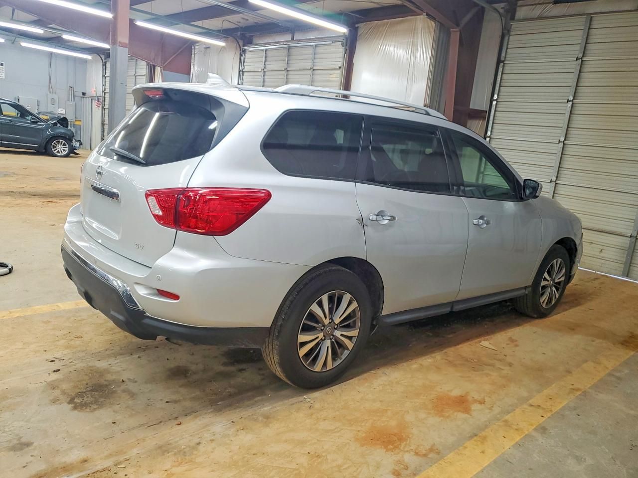 2020 Nissan Pathfinder sv