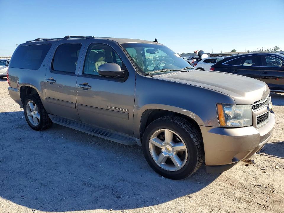 2013 Chevrolet Suburban C1500 lt