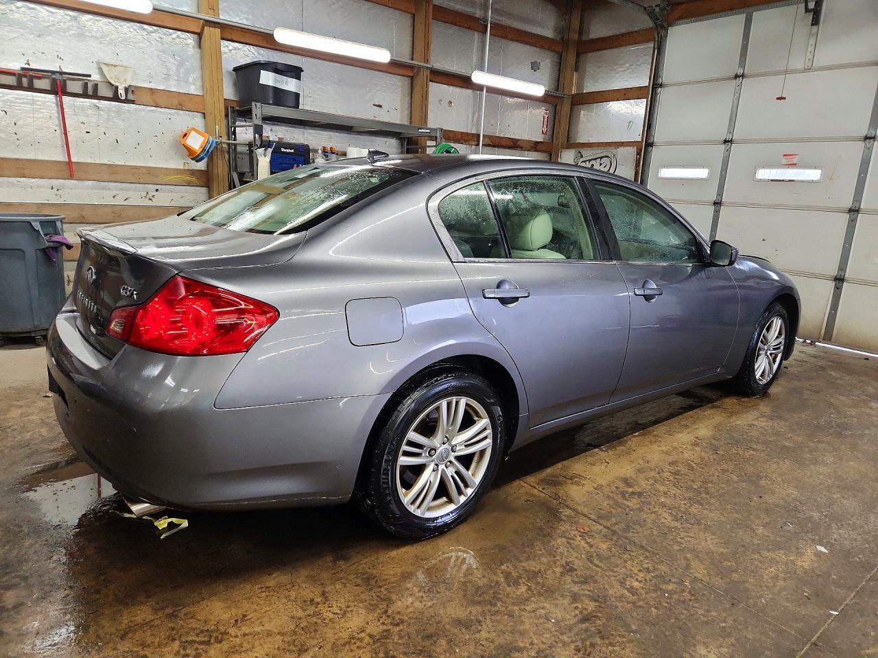 2013 Infiniti G37