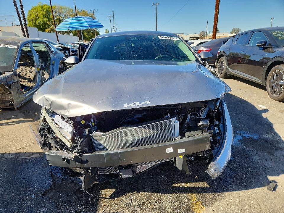 2025 KIA K4 lx