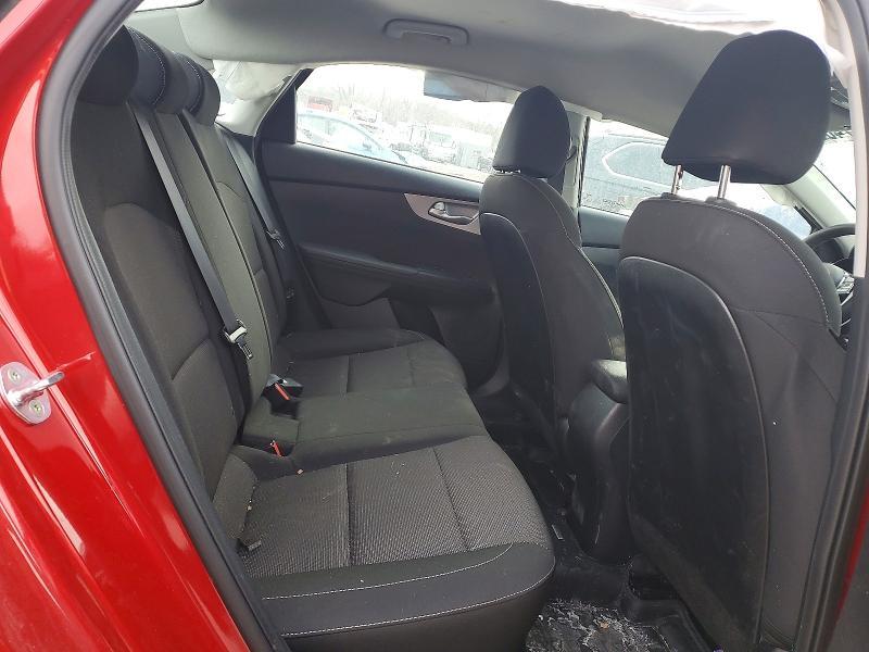2023 KIA Forte lx