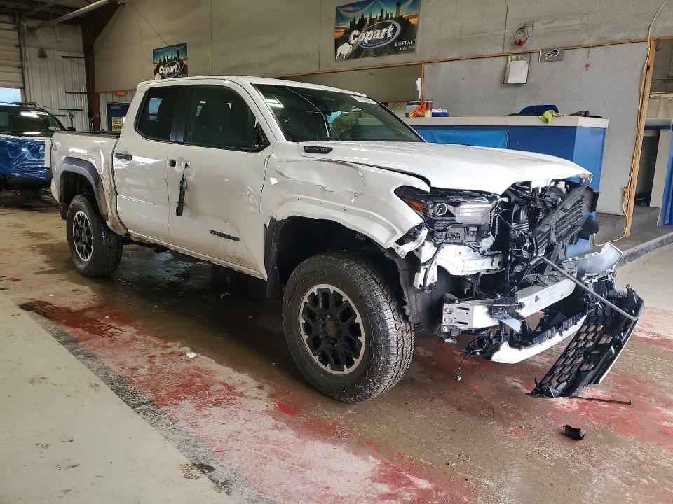 2024 Toyota Tacoma TRD OFF-ROAD HV
