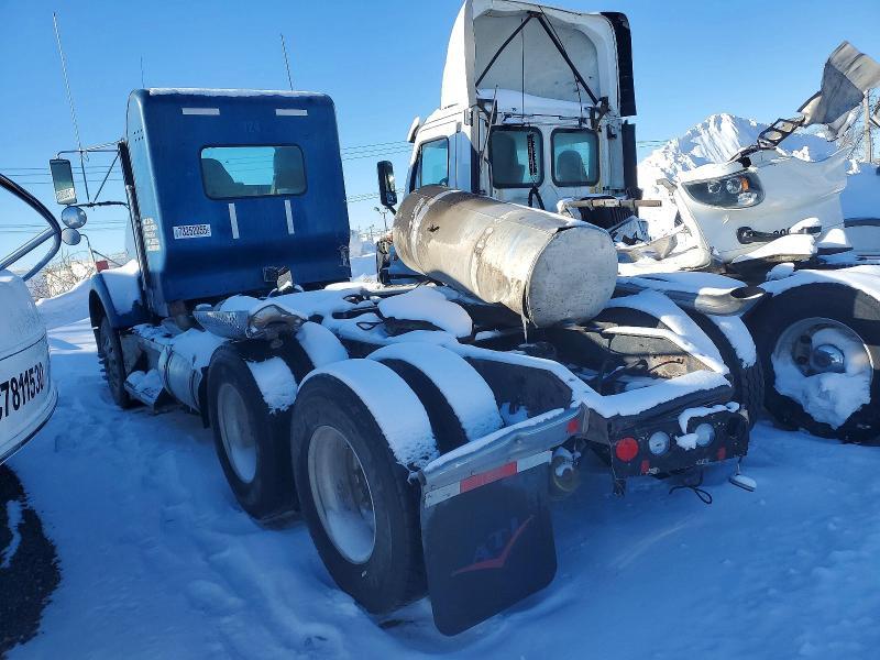 2005 Kenworth Constructi-Semi Truck