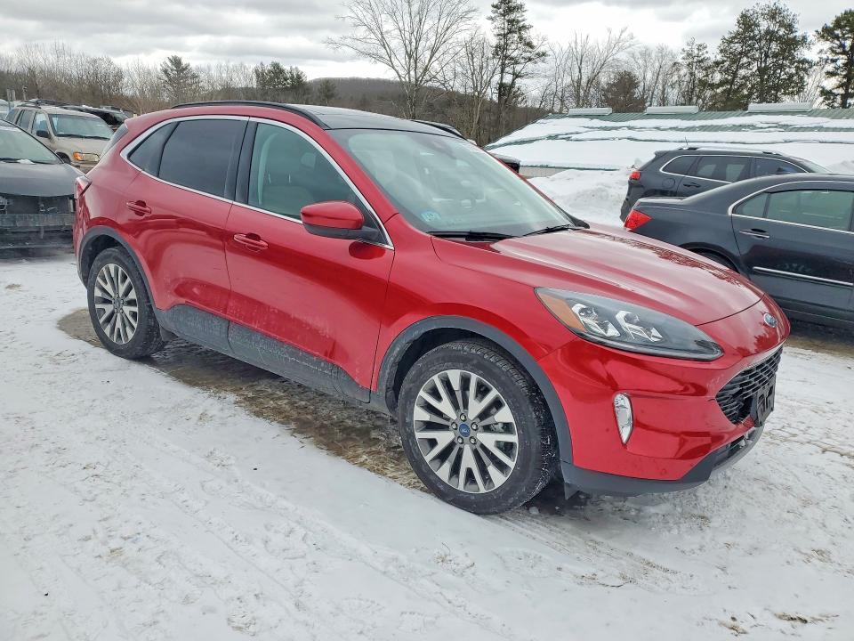 2022 Ford Escape Titanium