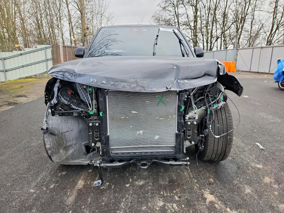 2025 Land Rover Range Rover se