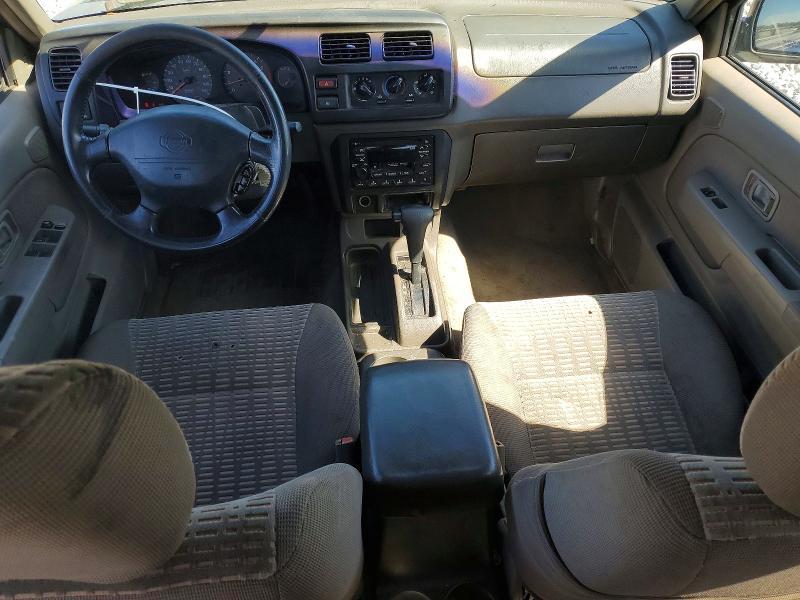 2000 Nissan Xterra xe