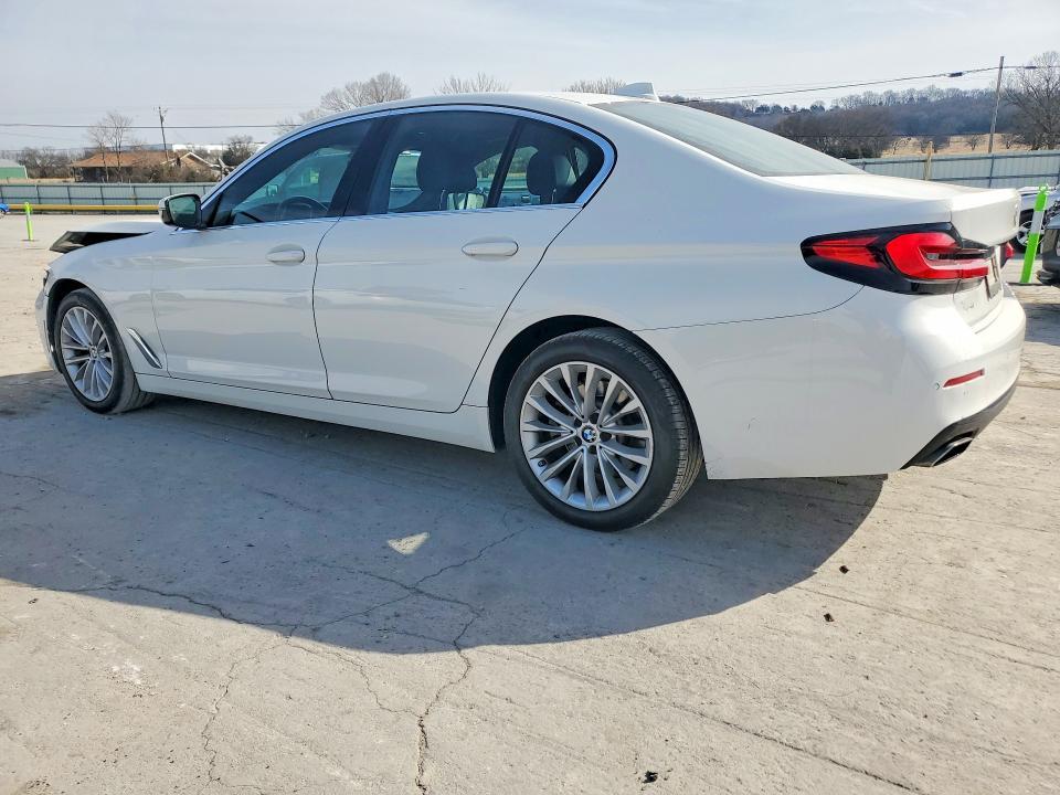 2021 BMW 530