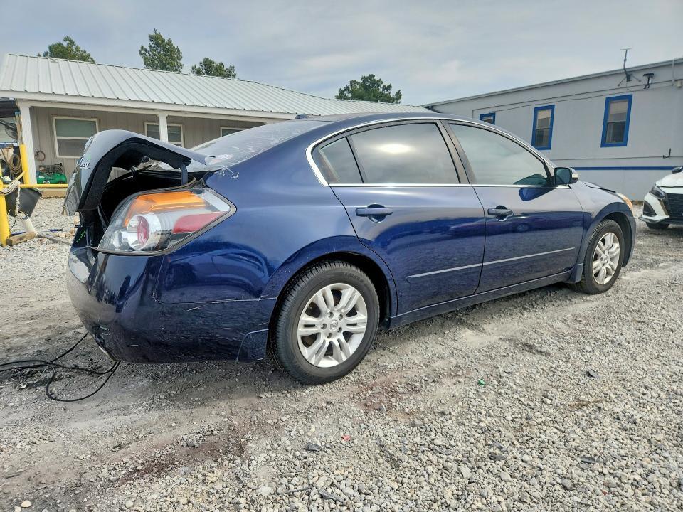 2011 Niss Altima Base