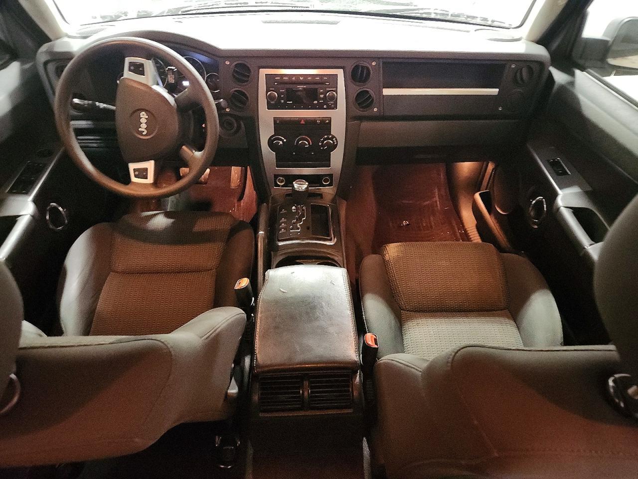 2009 Jeep Commander Sport