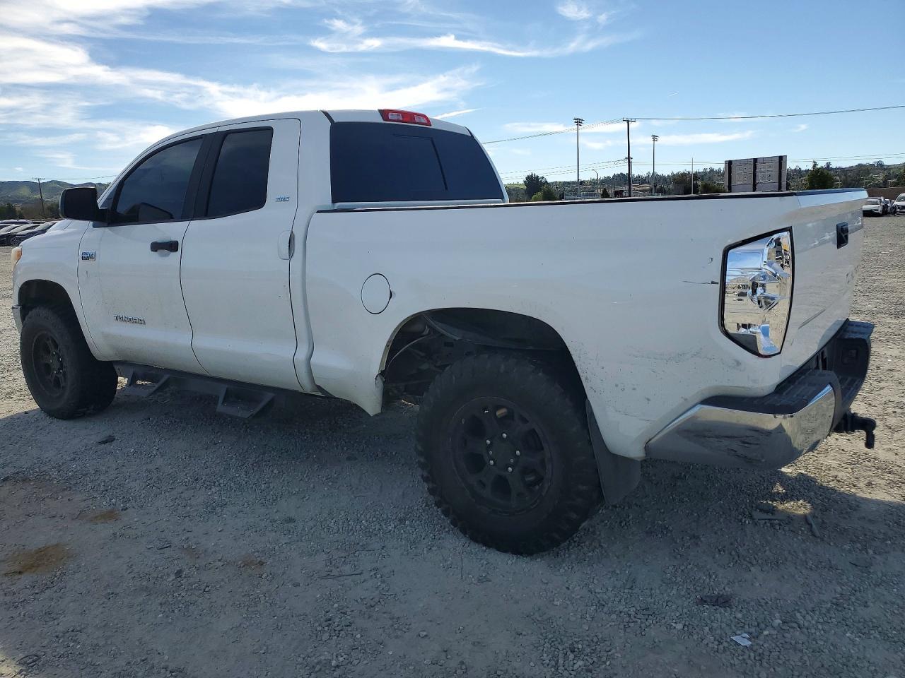 2015 Toyota Tundra SR5