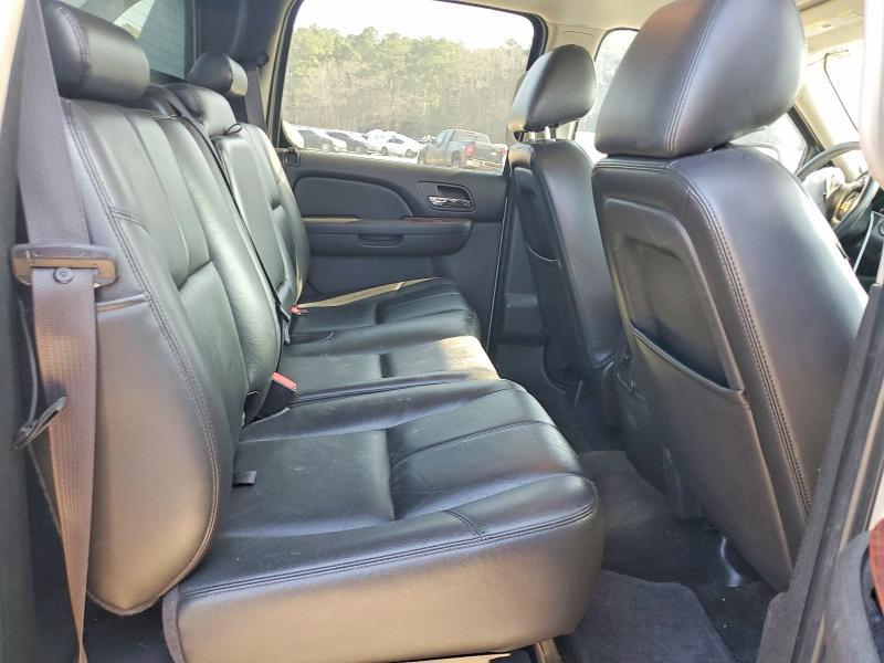 2013 Chevrolet Avalanche lt