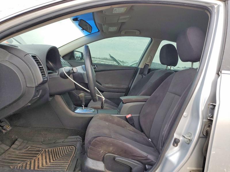2010 Nissan Altima Base