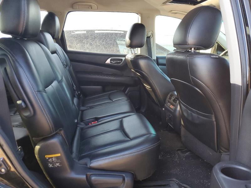2015 Nissan Pathfinder sl