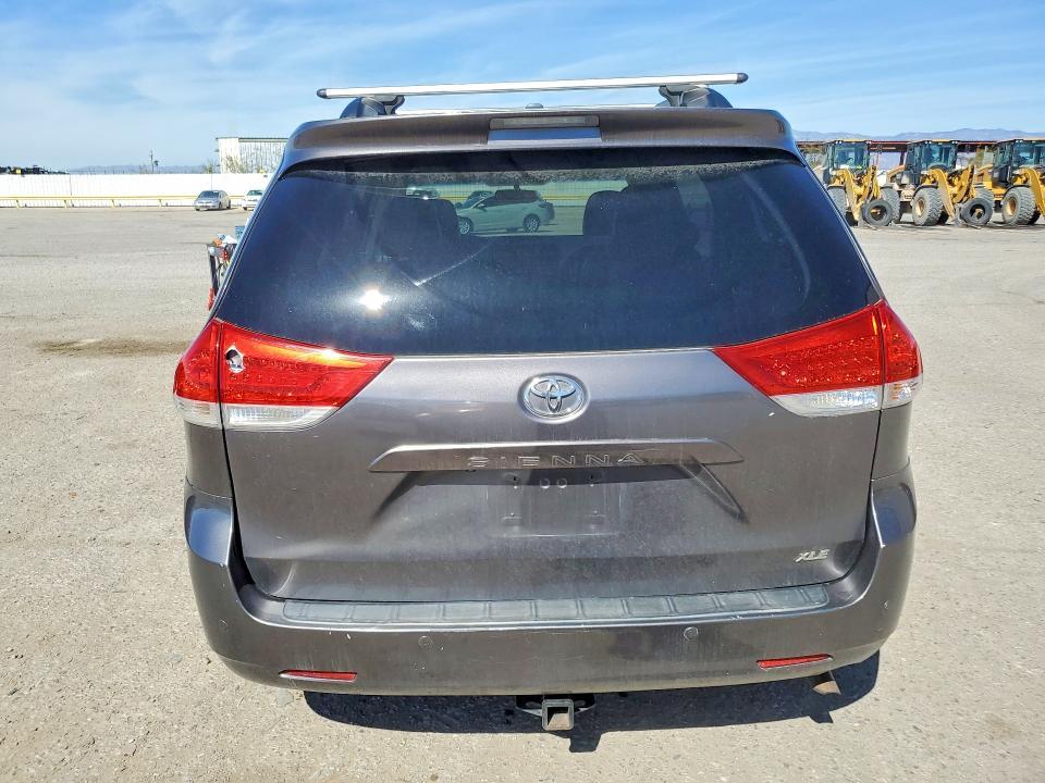 2013 Toyota Sienna xle