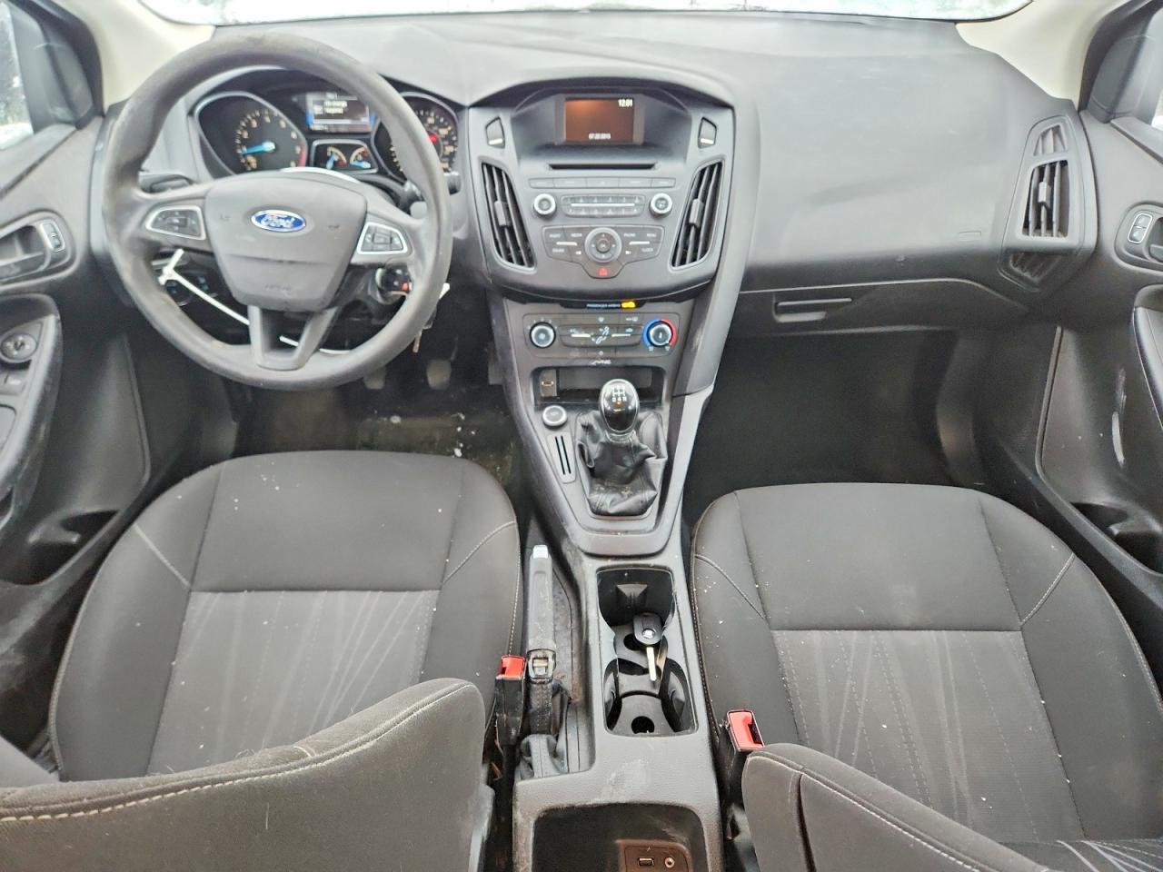 2015 Ford Focus s
