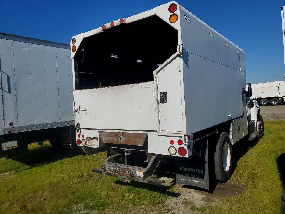 2016 Ford F750 Super Duty Chipper Truck