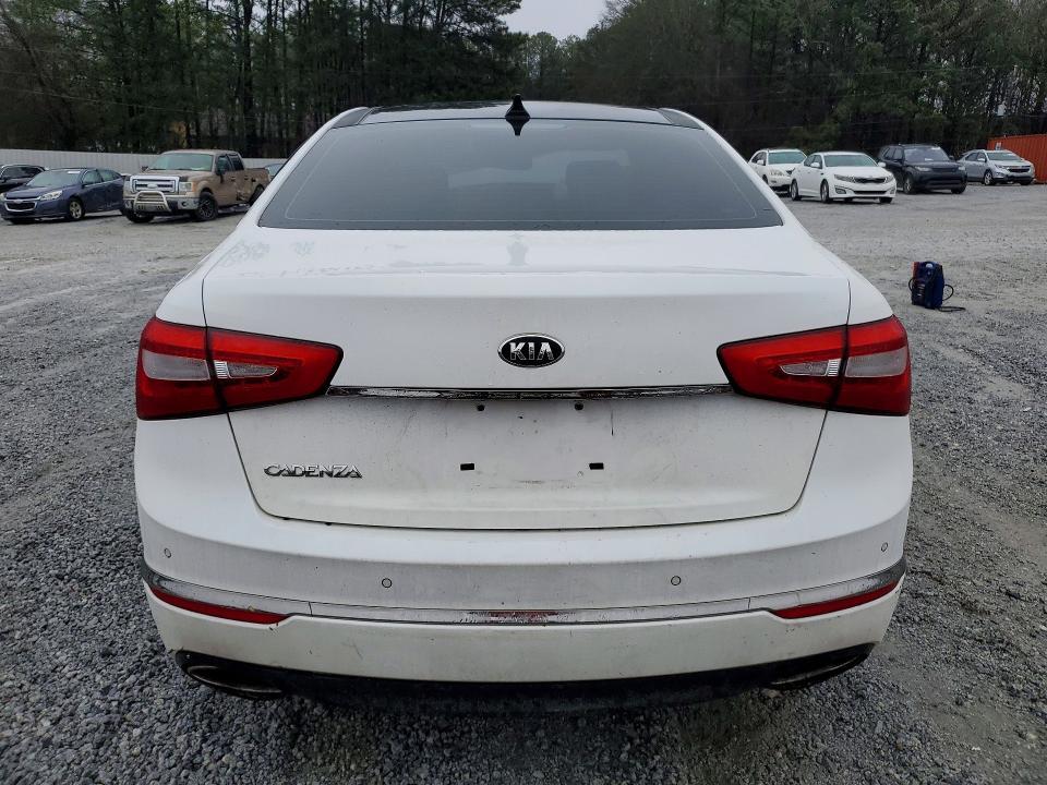 2016 KIA Cadenza Premium
