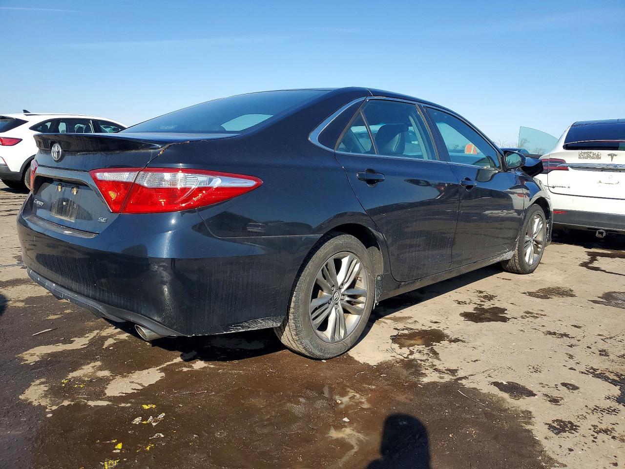 2015 Toyota Camry le