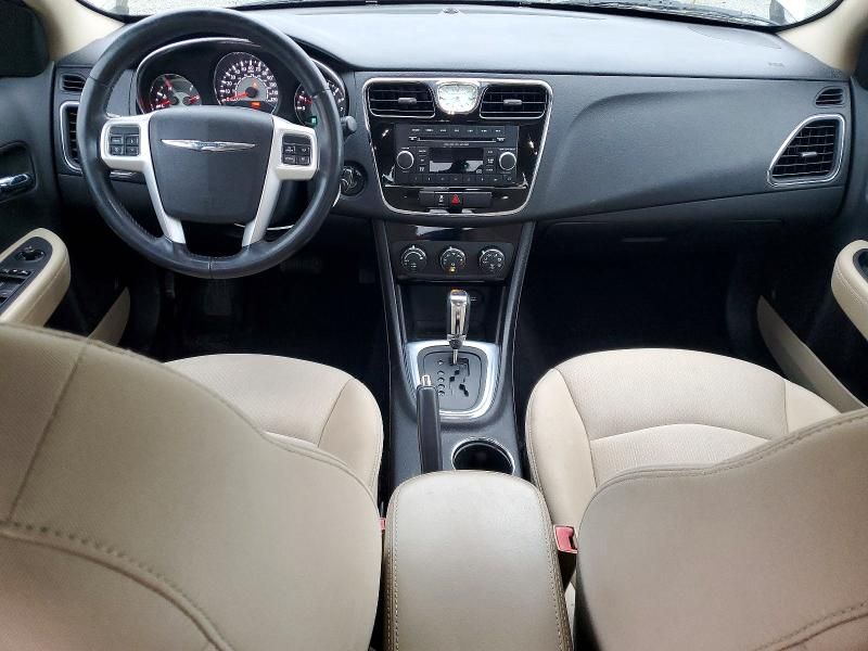 2013 Chrysler 200 Touring