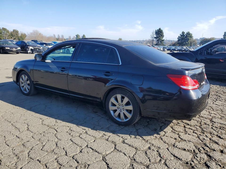 2005 Toyota Avalon xl