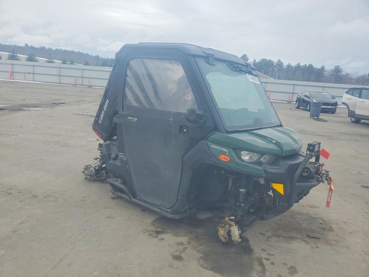 2022 Can-Am Defender HD9