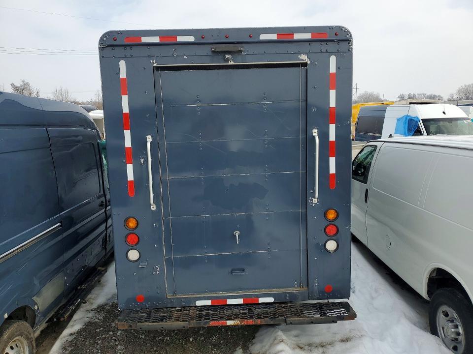 2021 Freightliner Chassis m Line Walk-in van