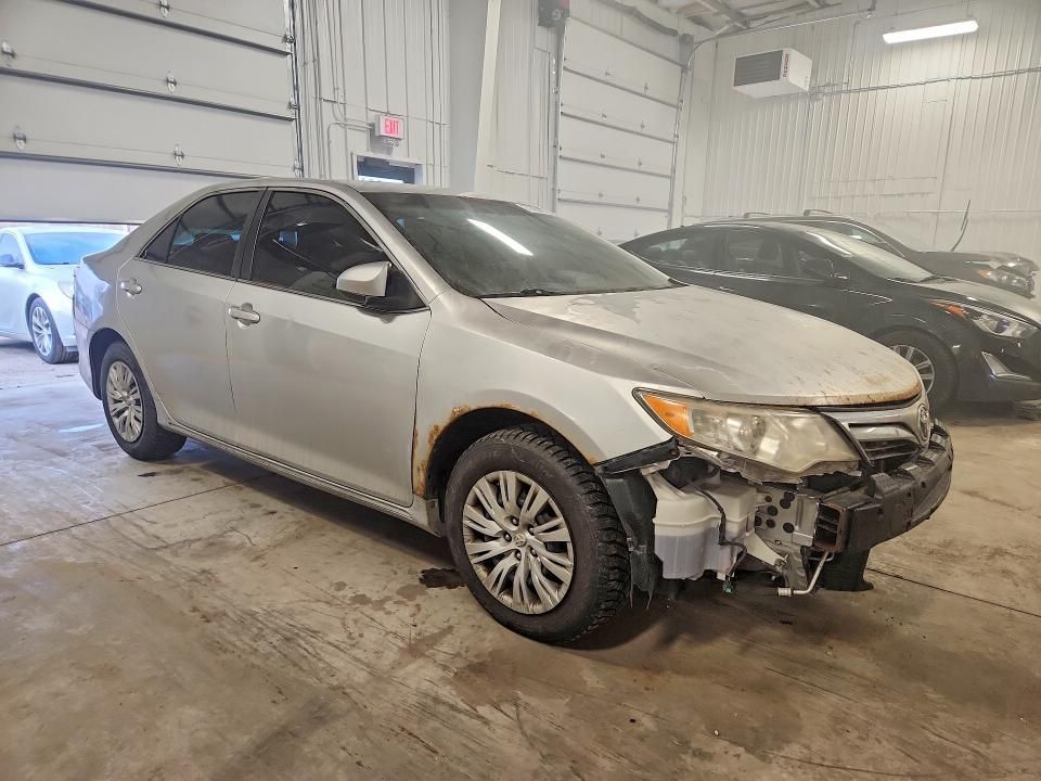 2014 Toyota Camry Hybrid
