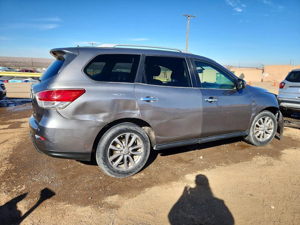 2015 Nissan Pathfinder sv