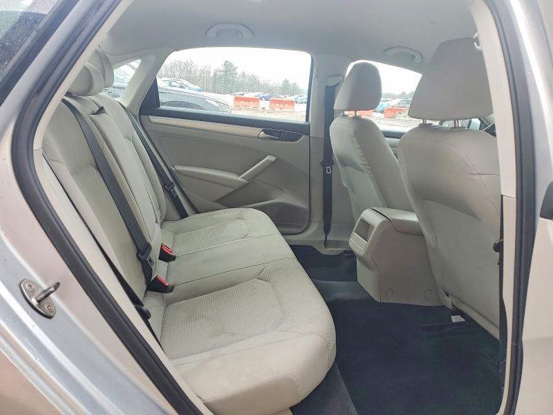 2017 Volkswagen Passat s