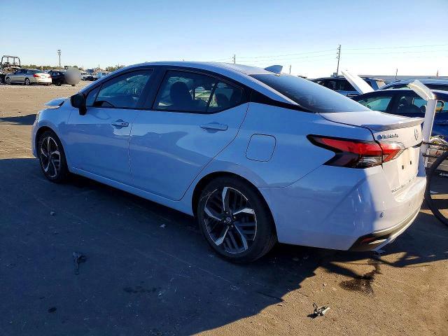 2023 Nissan Versa sr