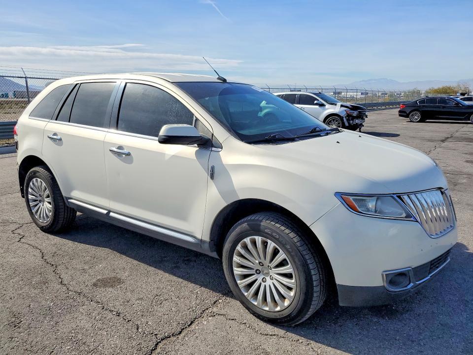 2013 Lincoln Townhouse MKX