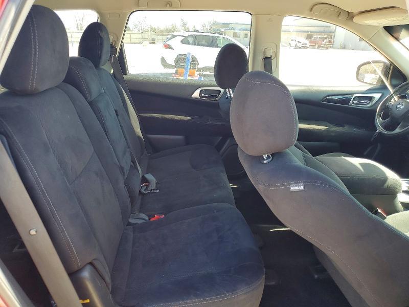 2015 Nissan Pathfinder sv