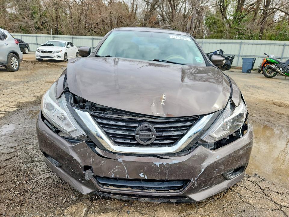 2016 Niss Altima 2.5