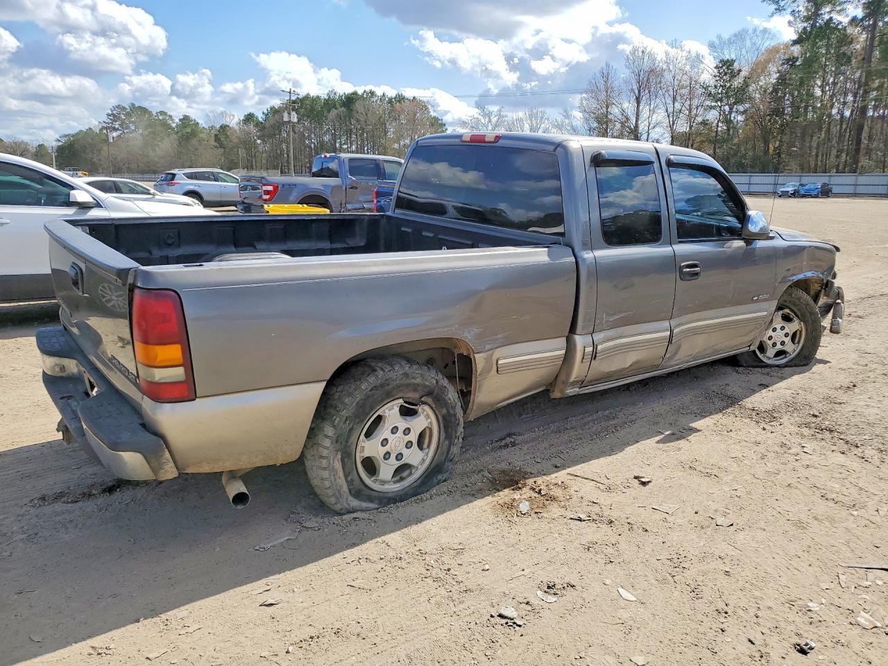 2000 Chevrolet Silverado C1500