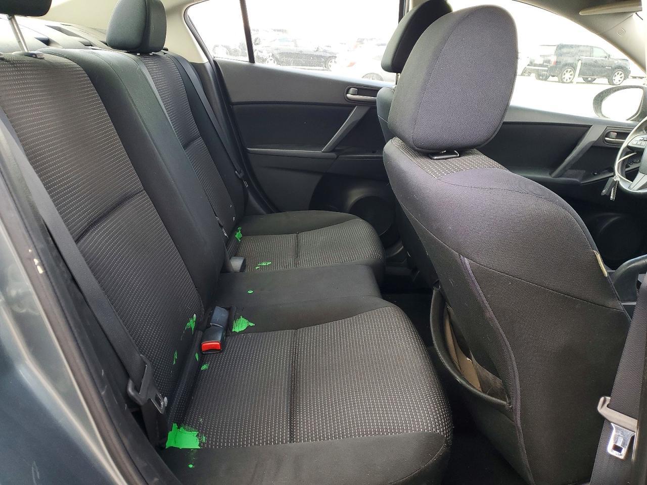 2013 Mazda 3 I